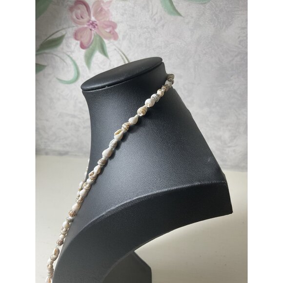 Natural Shell Beaded Necklace With Knotted Design - Picture 3 of 4